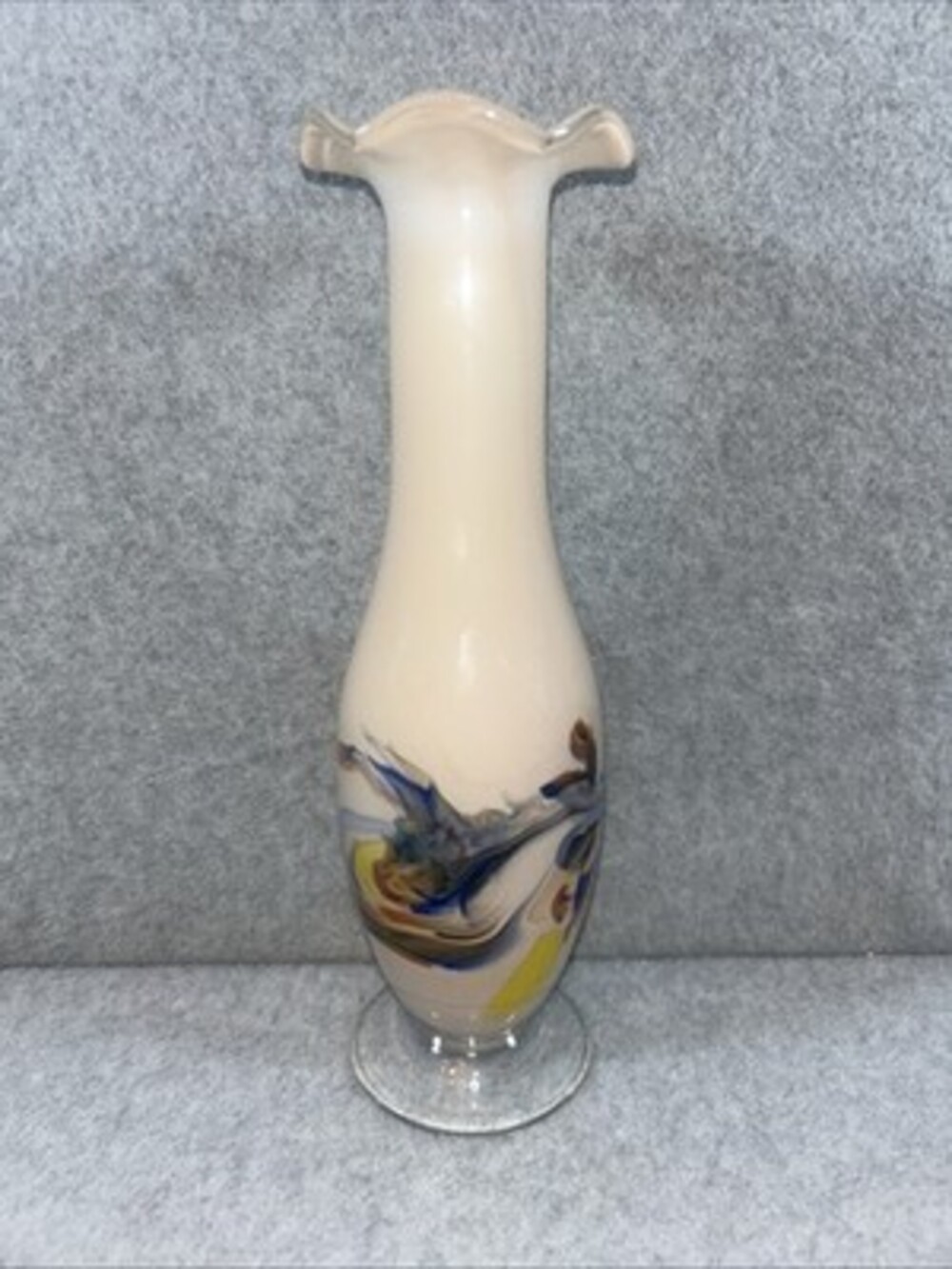 Murano 9" Art Vase With Ruffle Top And Clear Bottom - Picture 3 of 6
